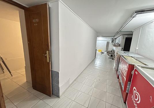 Commercial in Cabo Roig
