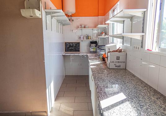 Commercial in Algorfa