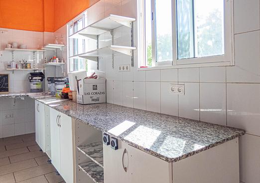 Commercial in Algorfa