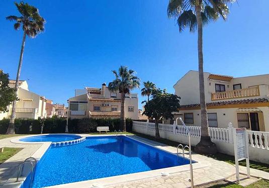 Town house in Playa Flamenca