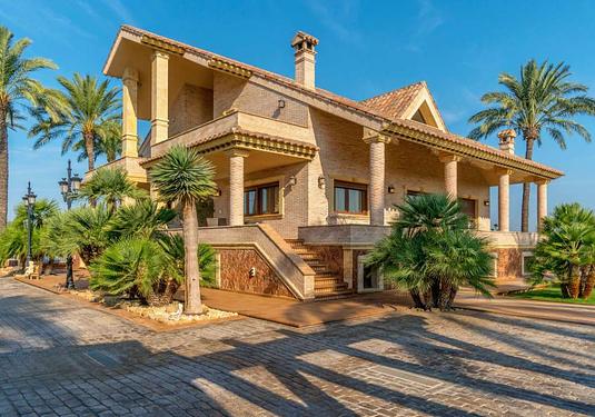Villa in Molins