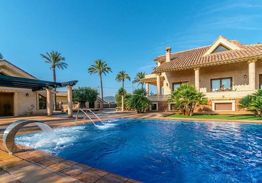 Villa in Molins