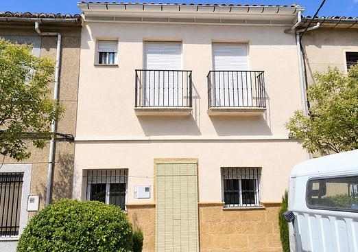 Town house in Algueña