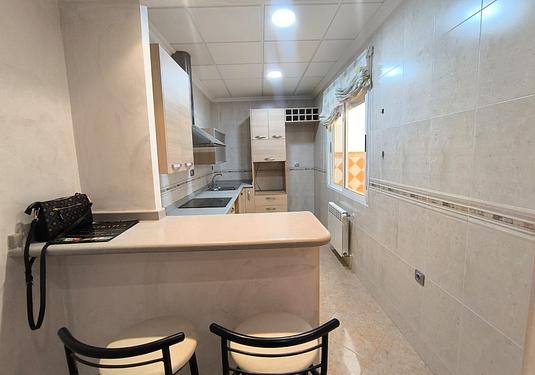 Town house in Algueña