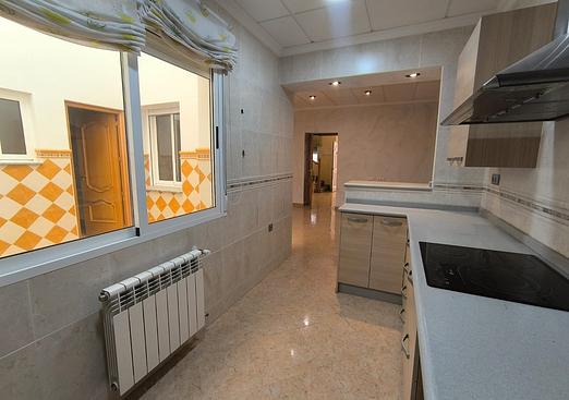 Town house in Algueña
