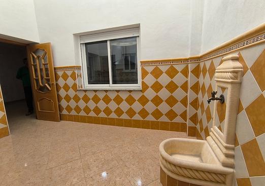 Town house in Algueña