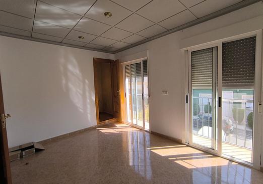 Town house in Algueña