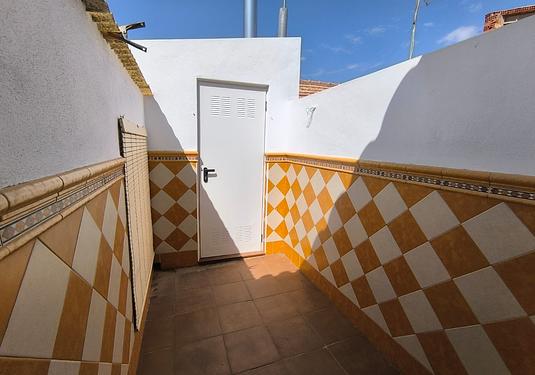 Town house in Algueña