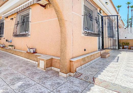 Bungalow in Los Alcazares