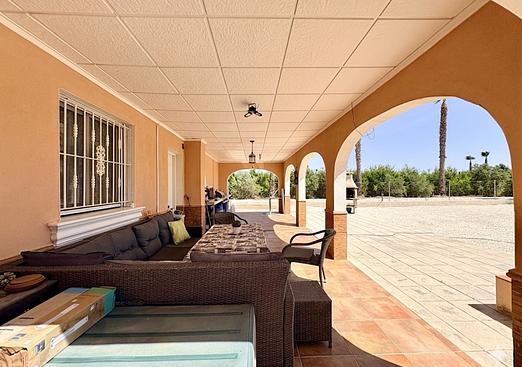 Country house in Dolores
