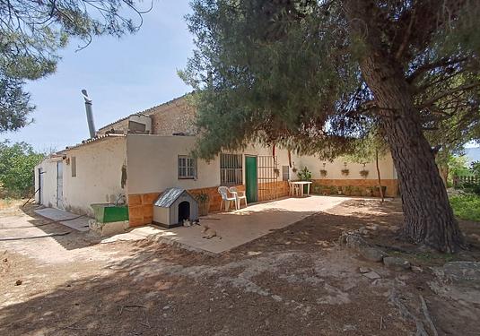 Property in Yecla