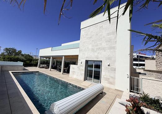 Villa in Benijofar