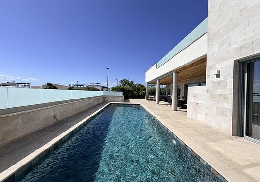 Villa in Benijofar