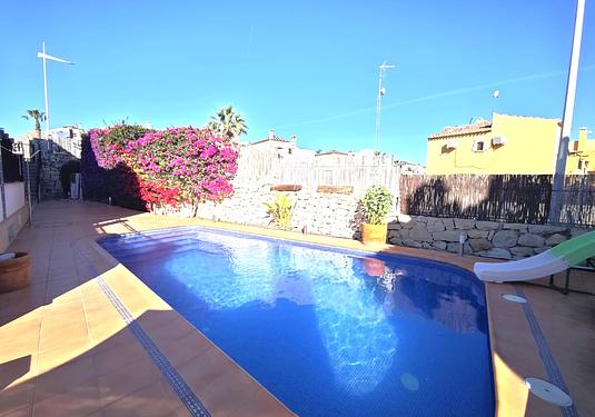 Villa in Algorfa