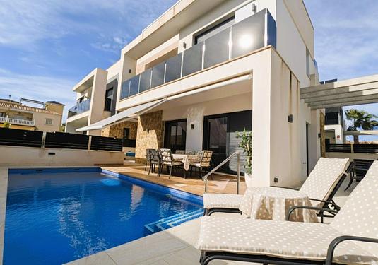 Villa in Cabo Roig