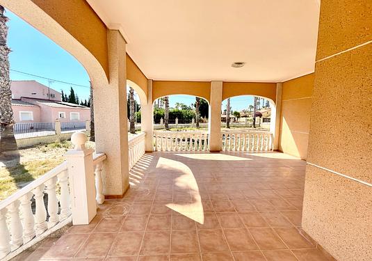 Villa in Catral