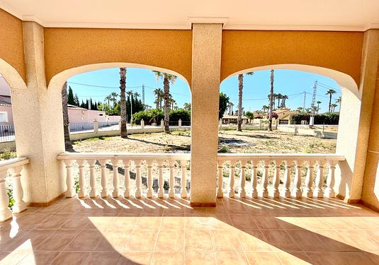 Villa in Catral