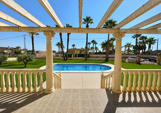 Villa in Catral