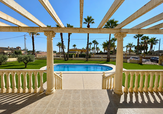 Villa in Catral