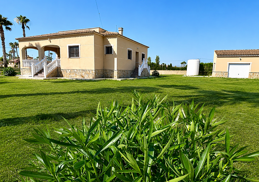 Villa in Catral