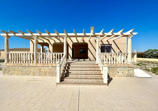 Villa in Catral