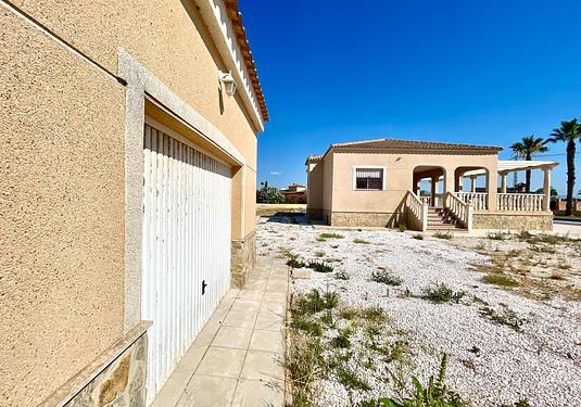Villa in Catral