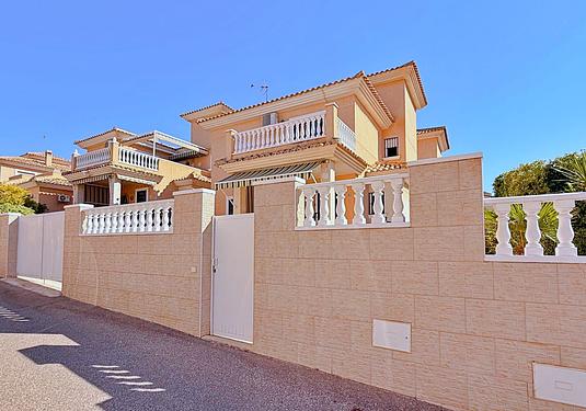 Villa in Orihuela