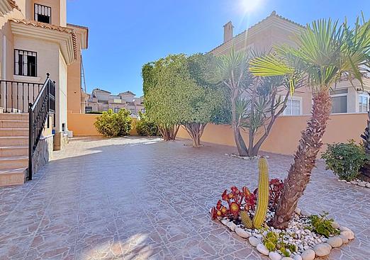 Villa in Orihuela