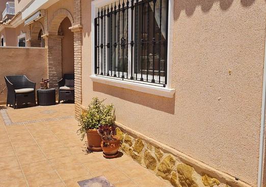 Villa in Villamartin