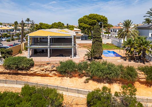 Villa in Cabo Roig