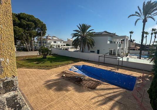 Villa in Cabo Roig