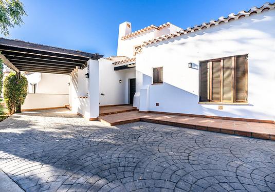 Villa in El Valle Golf Resort