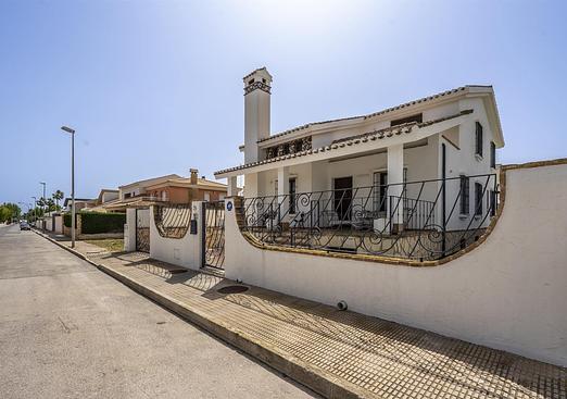 Villa in Santiago de la Ribera