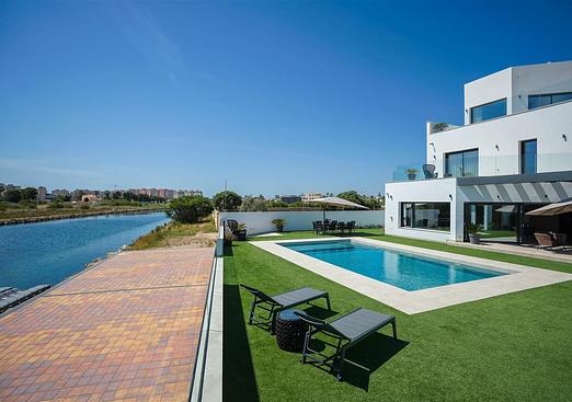 Villa in La Manga del Mar Menor