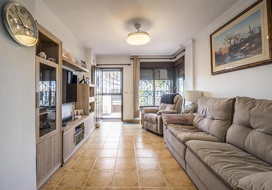 Town house in San Cayetano