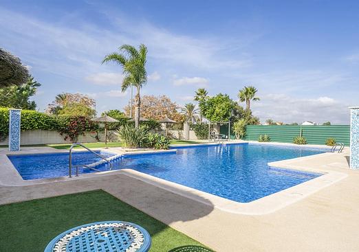 Town house in San Cayetano