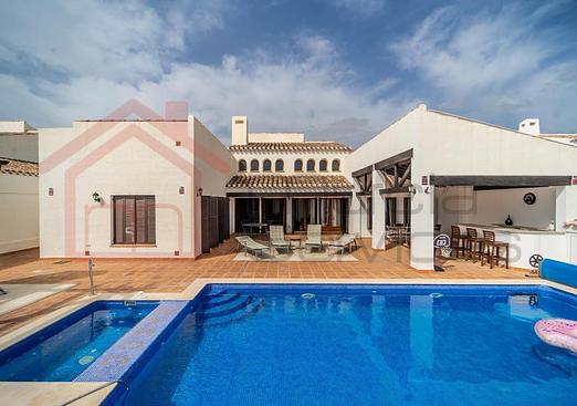 Villa in El Valle Golf Resort