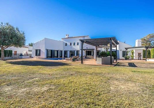 Villa in El Valle Golf Resort