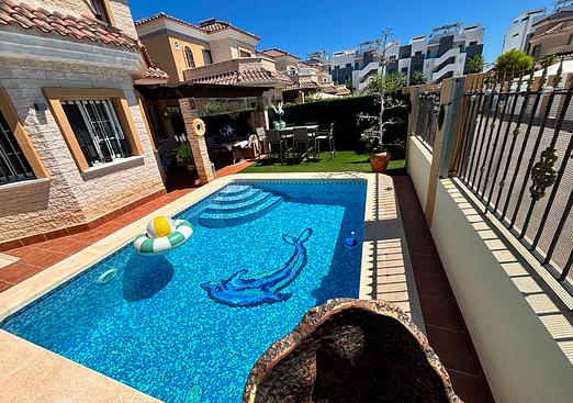 Villa in El Raso