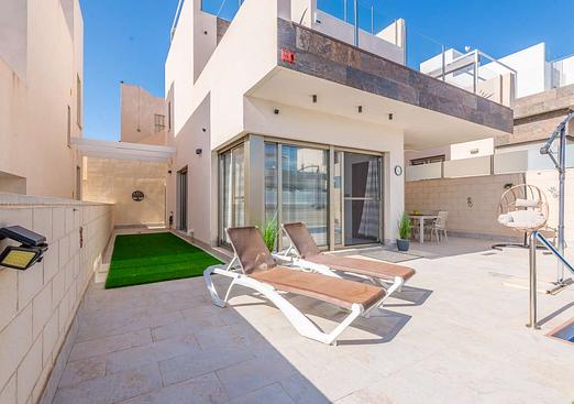 Villa in Orihuela Costa