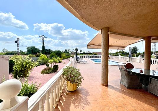 Villa in Catral