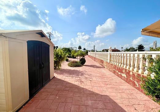 Villa in Catral