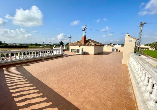 Villa in Catral