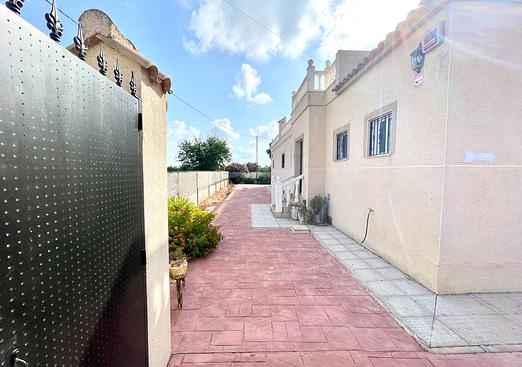 Villa in Catral