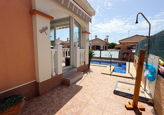 Villa in Los Montesinos