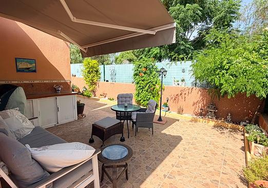 Villa in Los Montesinos