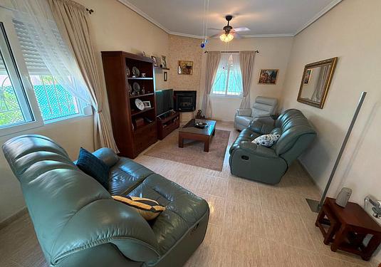 Villa in Los Montesinos