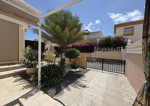 Apartment in Orihuela Costa