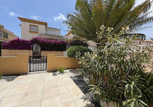 Apartment in Orihuela Costa