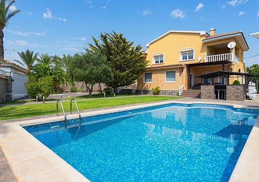 Villa in Orihuela Costa